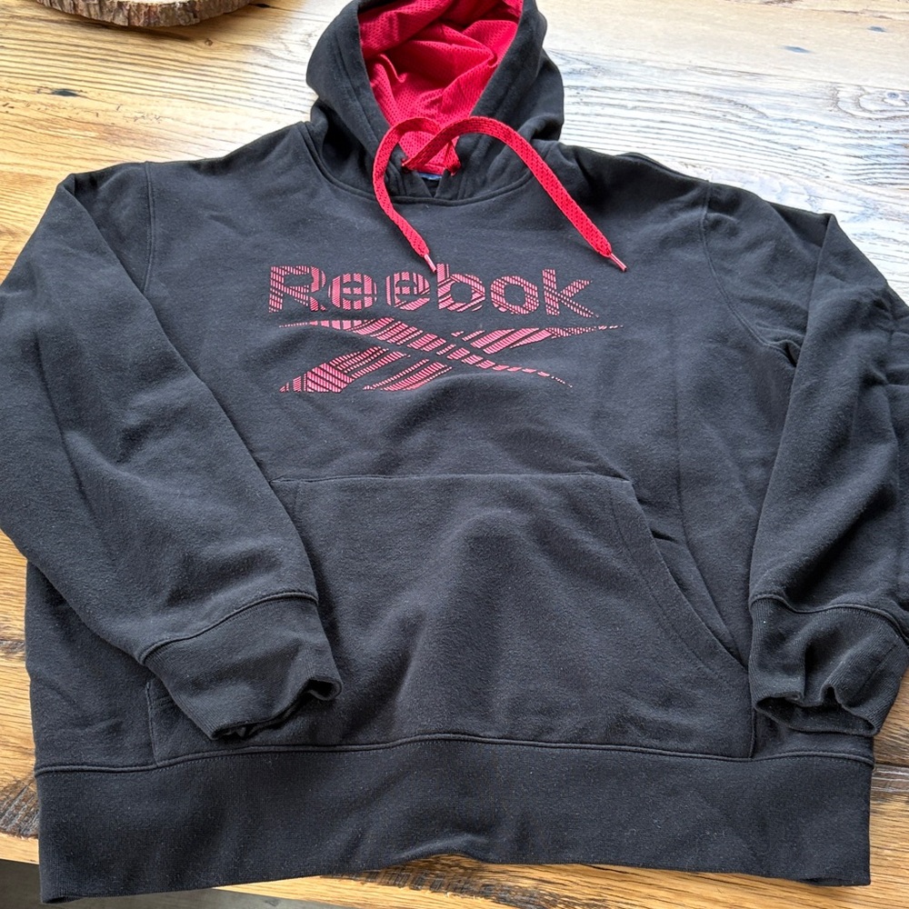 Reebok Men's Vintage Black Hoodie with Red Accents - Size Medium